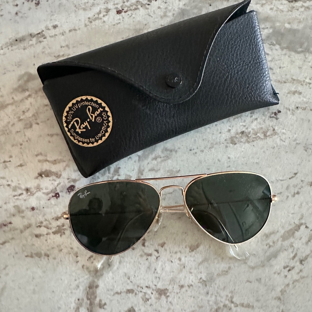Ray-Ban Gold Frame with Dark Green Lenses Aviator Sunglasses